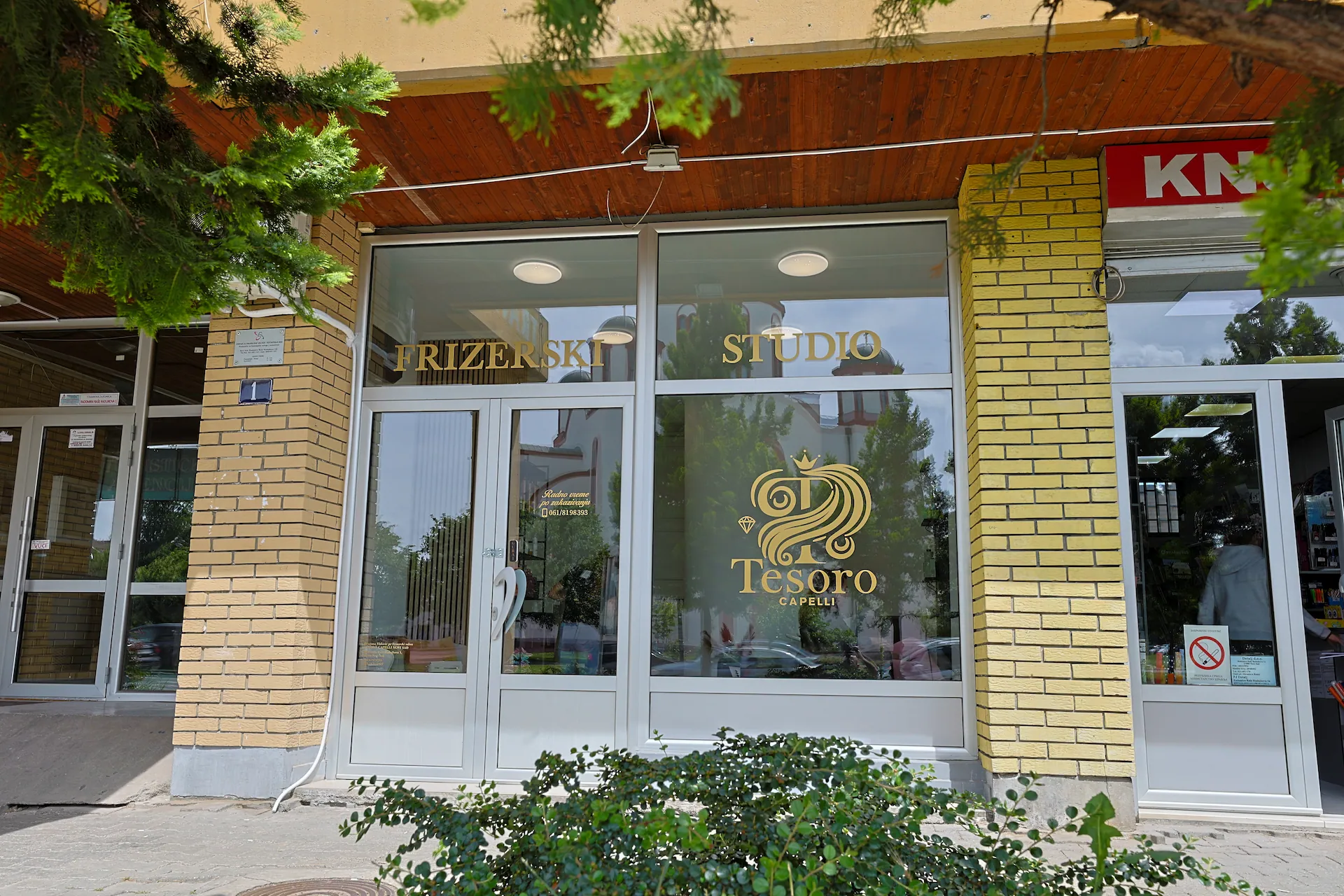 Salon exterior Tesoro Capelli Novi Sad
